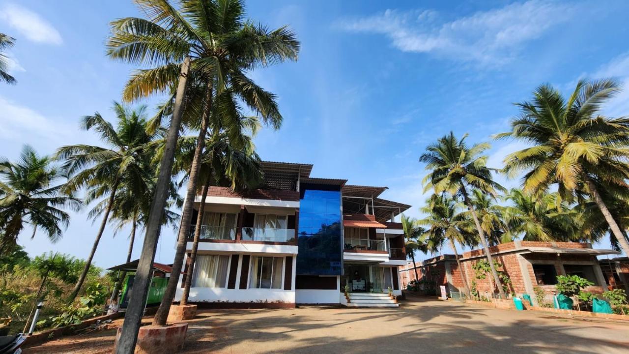 Coastal Bay Beach Resort Harnai Kültér fotó