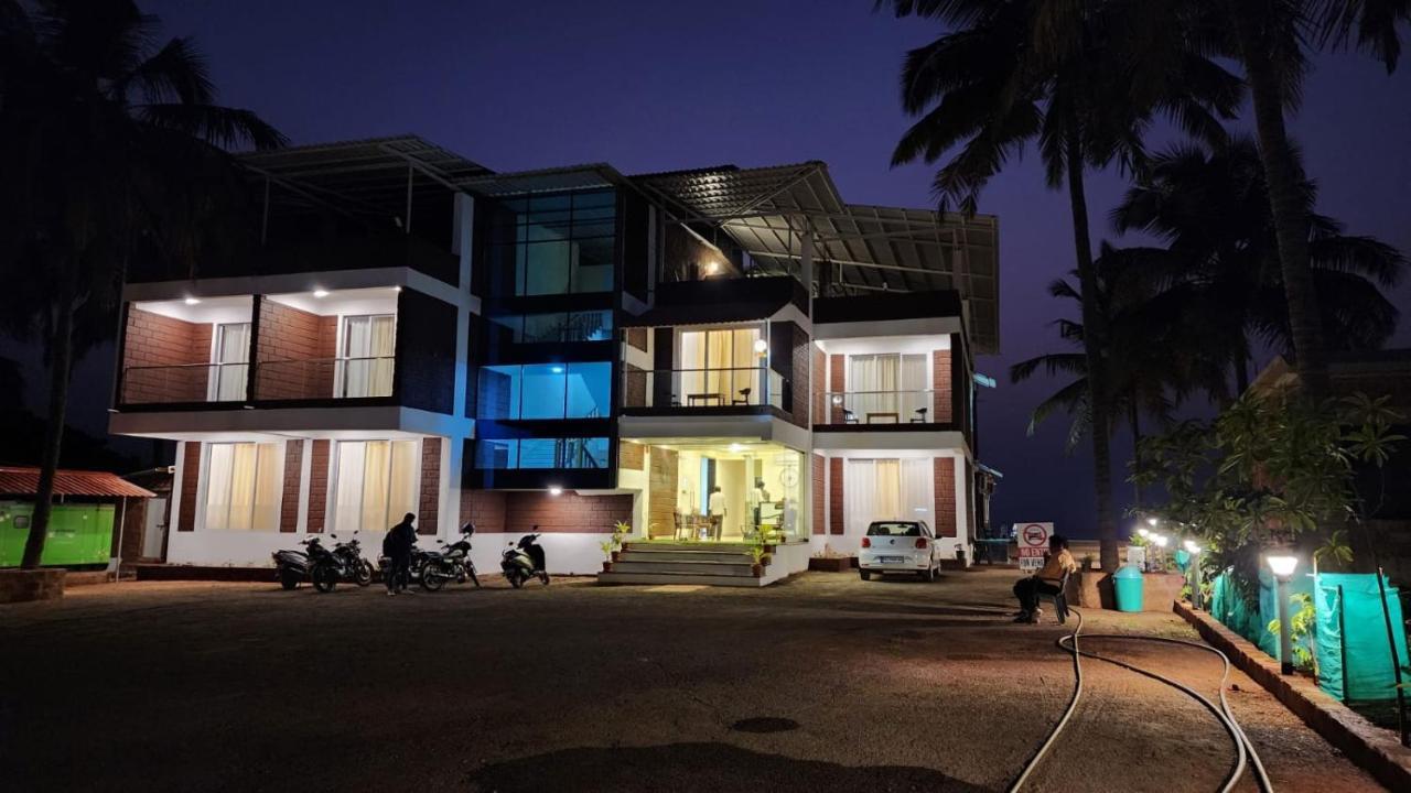 Coastal Bay Beach Resort Harnai Kültér fotó